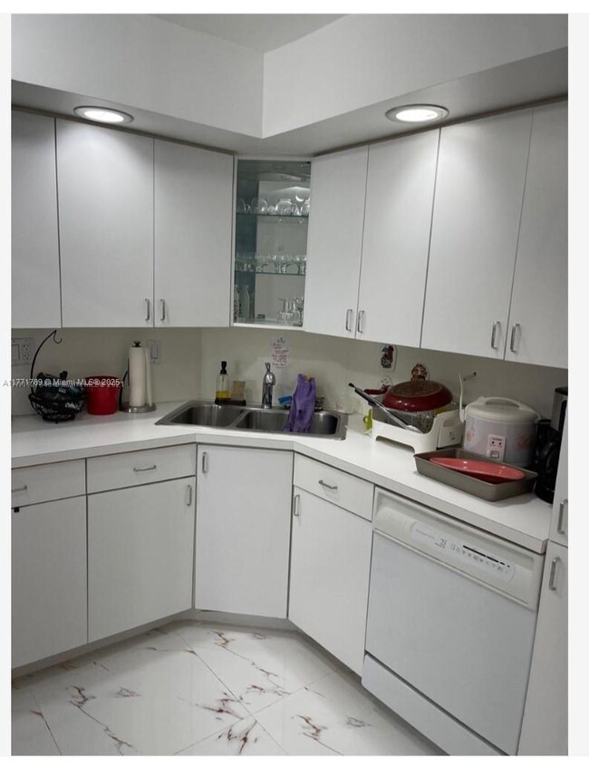 Photo - 6423 Collins Ave Condo Unit 1709