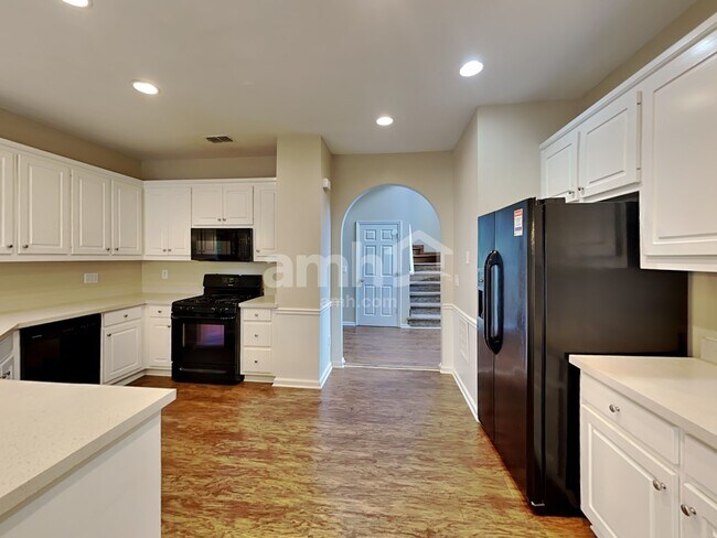 Photo - 7270 Wyngate Dr