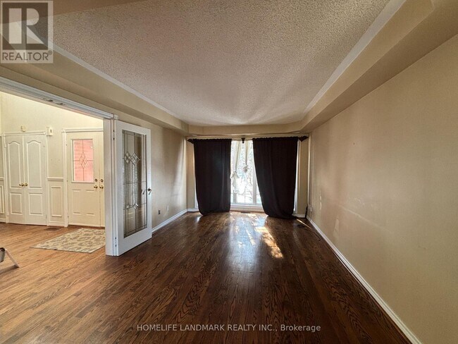 Photo - 109 Carlyle Crescent