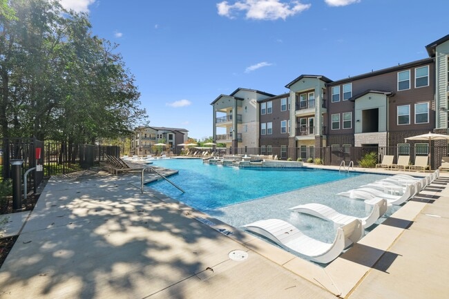 Photo - Mayhill Crossing