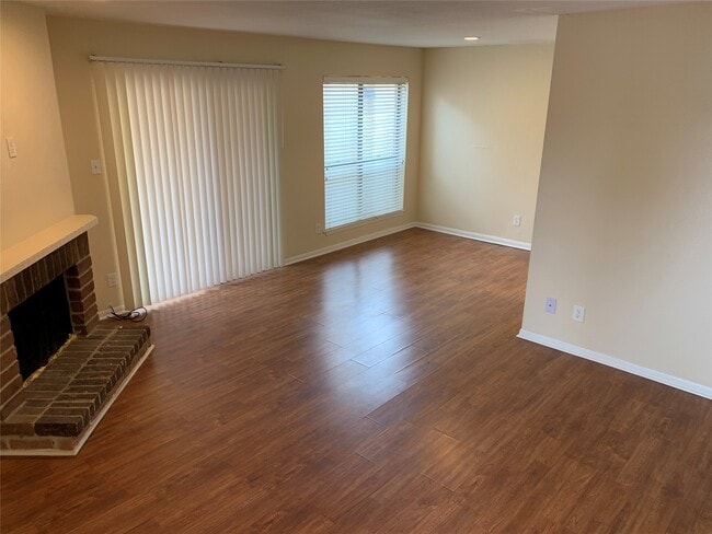 Building Photo - 16111 Aspenglenn Dr Unit 312 Rental