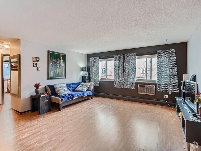 Building Photo - 2630 Pleasant Avenue Unit 202 Rental