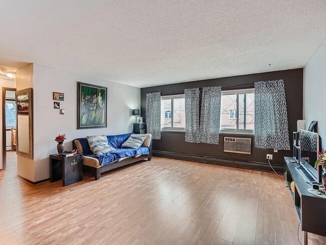 Photo - 2630 Pleasant Avenue Apartments Unit 202