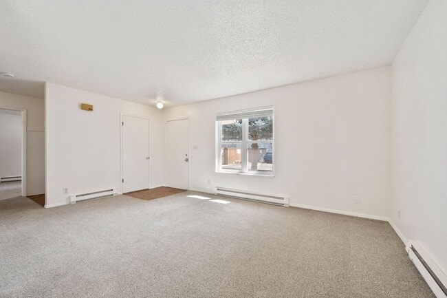 Photo - 927 Cortez Ct