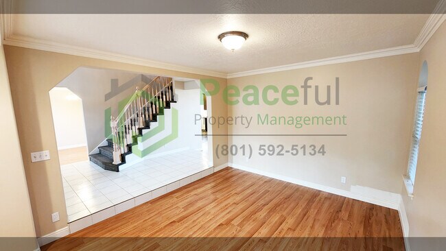 Photo - 1556 Maple Hills Dr