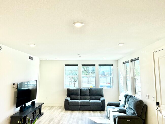 Photo - 5750 Greige Cir Unit STE D