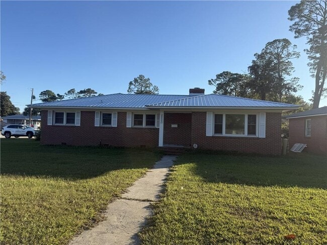 Photo - 2222 Parkwood Dr