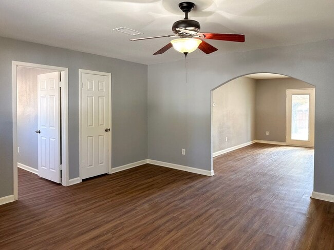 Photo - 3 Bedroom / 2 Bath