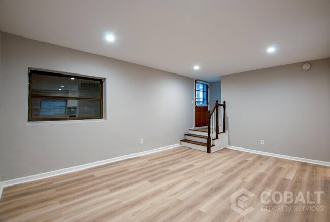 Photo - 886 St Charles Ave NE Unit 8