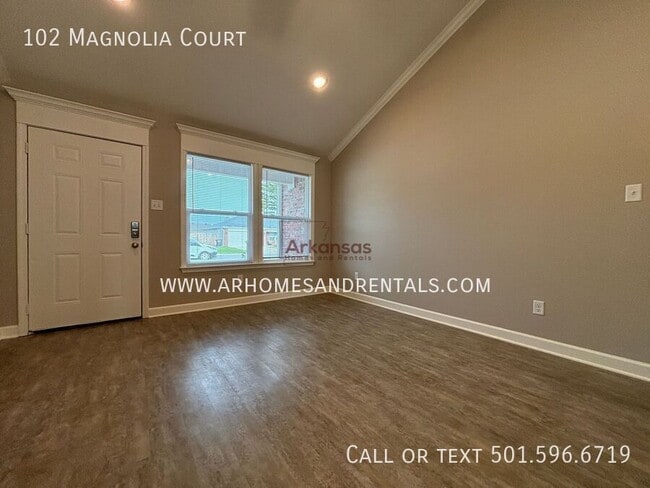 Photo - 102 Magnolia Ct