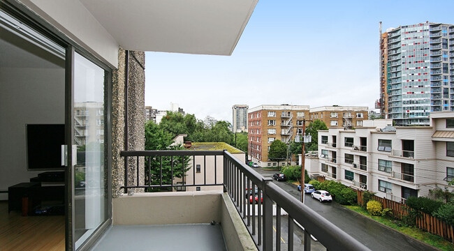 Building Photo - Marquis Unit 00706