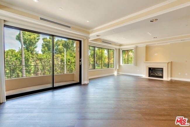 Building Photo - 12234 Montana Ave Unit 301 Rental