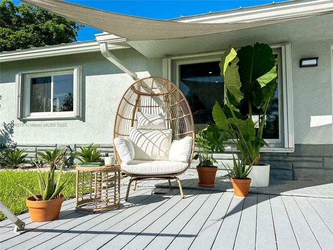 Photo - 191 SE 13th Ave