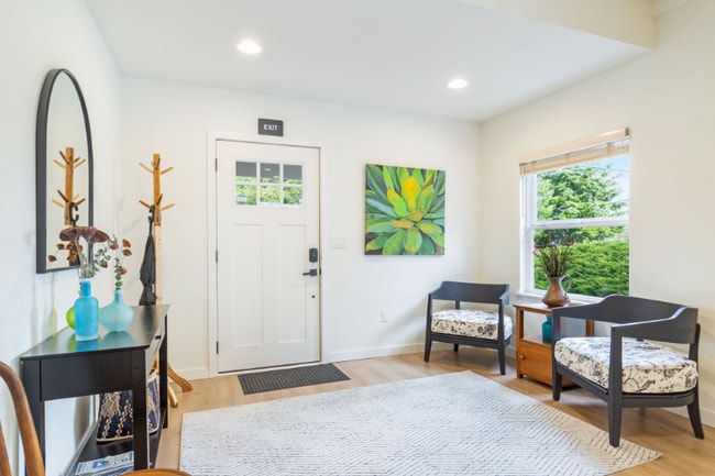 Photo - 11704 20th St NE