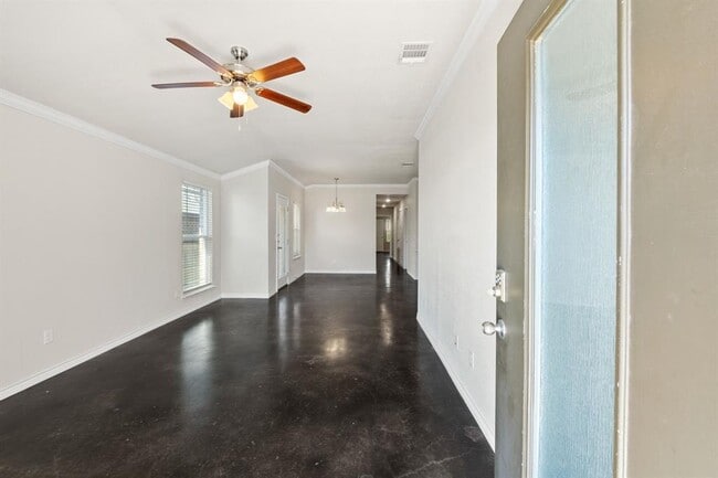 Photo - 917 Ramblewood St