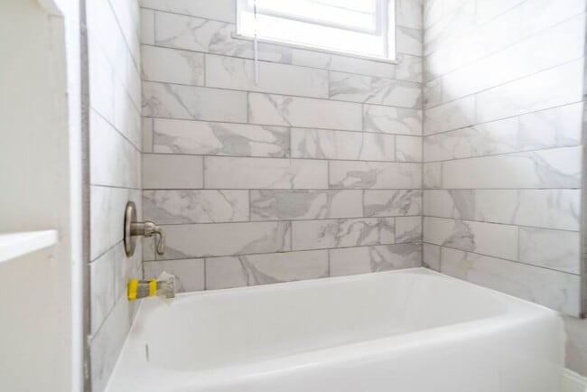 Photo - 331 Kendall Pl