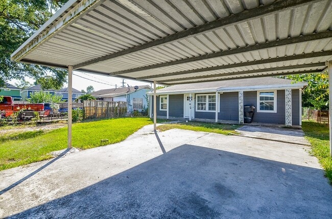 Photo - 8162 Homewood Ln