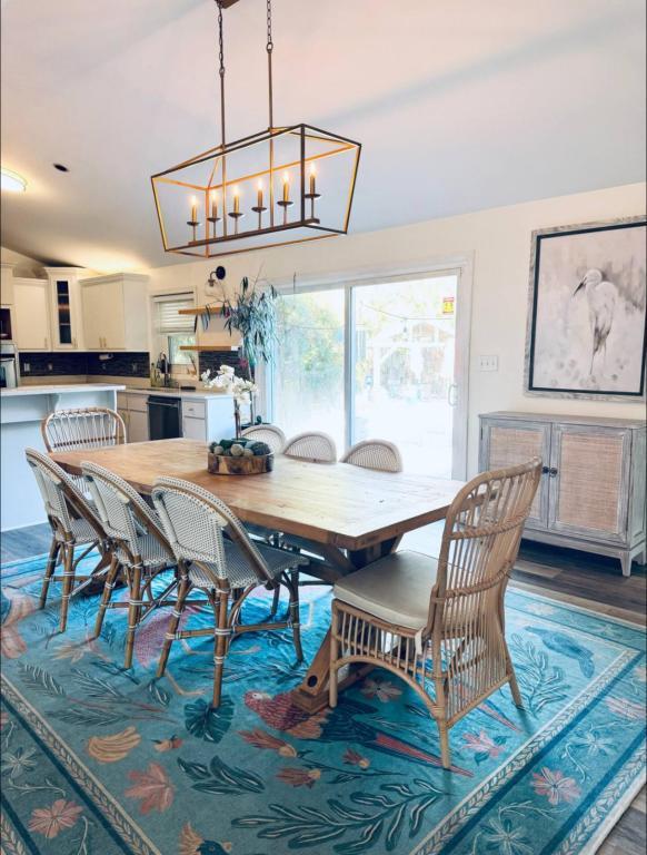 Photo - 360 Betsy Rd