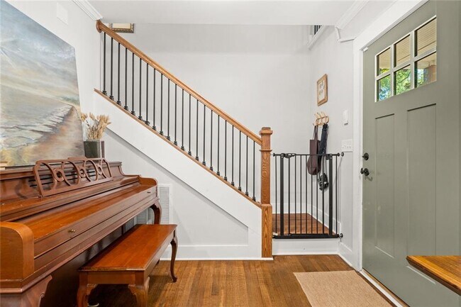 Photo - 1552 Belmont Ave SW