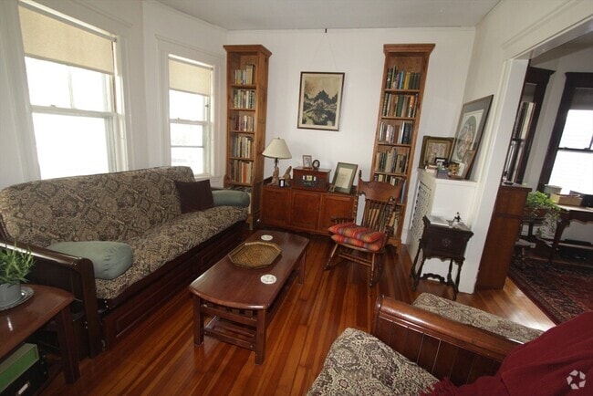 Building Photo - 10 Whitman St Unit 10 Rental