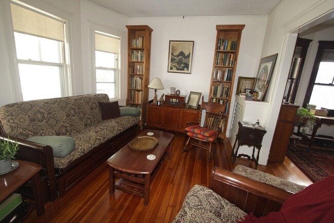 Photo - 10 Whitman St Apartment Unit 10