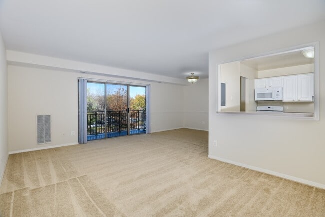 Photo - PeachTree of McLean Apartments