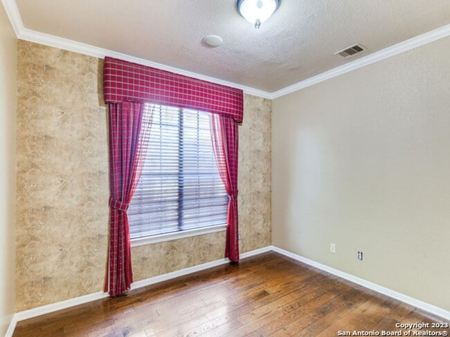 Photo - 4bed 2.5 bath