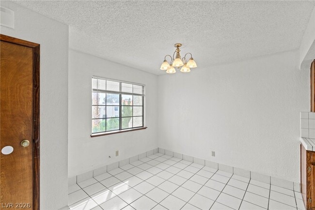 Building Photo - 5105 Eldora Ave Unit 4