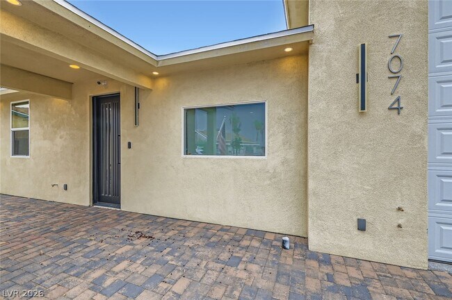 Photo - 7074 Pinebrook Ct