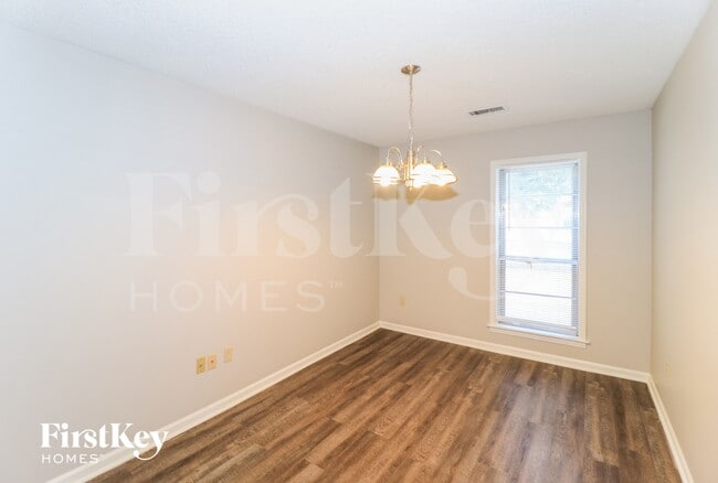 Photo - 6041 Colonyhill Dr