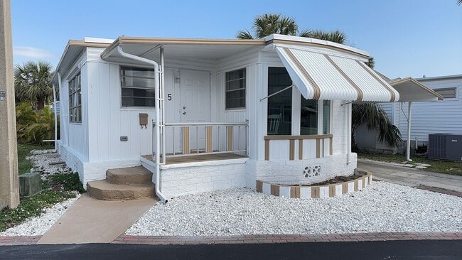 Photo - Newly Renovated South Tampa One Bedroom, One Bathroom home for rent