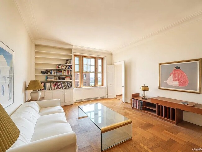 30 Sutton Pl S Unit 199