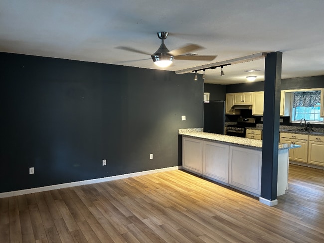 Photo - 1005 Nichols St