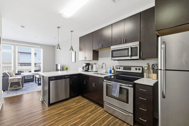 Photo - 421 E Market St Unit SI ID1384023P