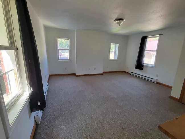 Bedroom - 735 Kirkwood St Unit 735