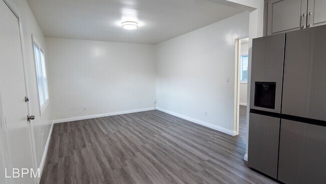 Photo - 1 br, 1 bath House - 1028 N Los Robles Ave