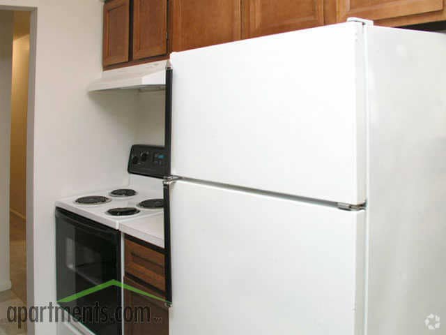 Cocina - Fine Living at Aquila Park & Royal Park