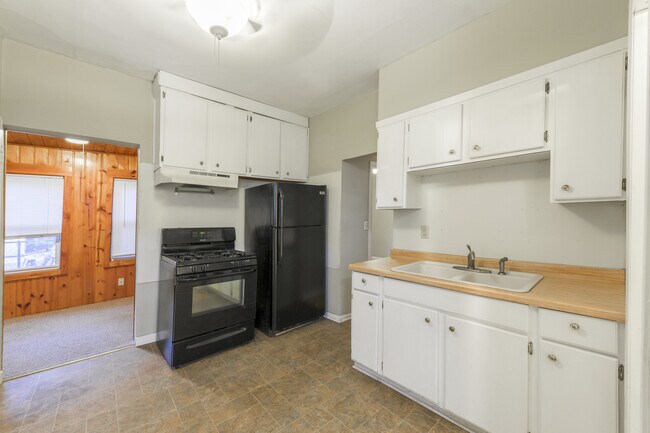 Building Photo - 4849 Vincent Ave S Unit 1