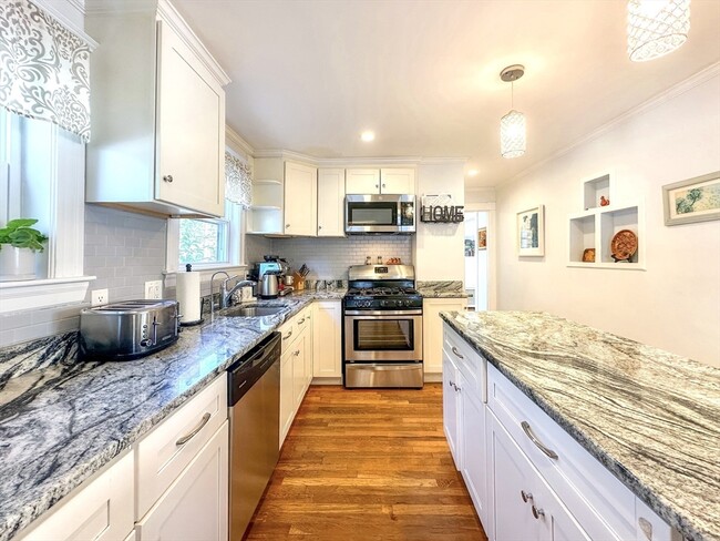 Photo - 35 Reedsdale Rd