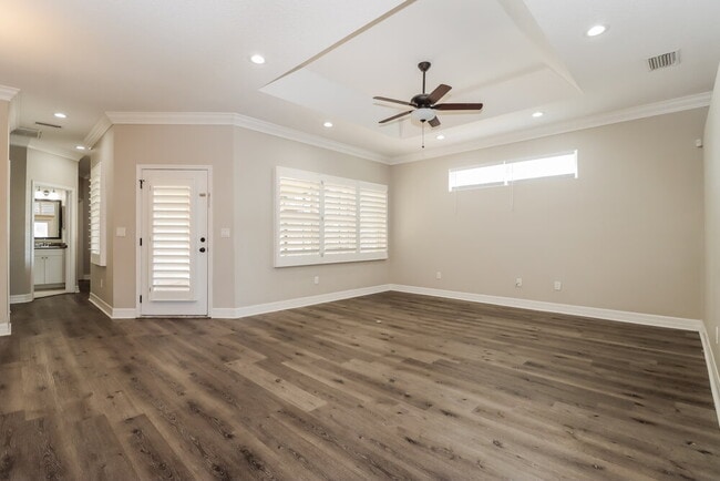 Photo - 616 Omaha St