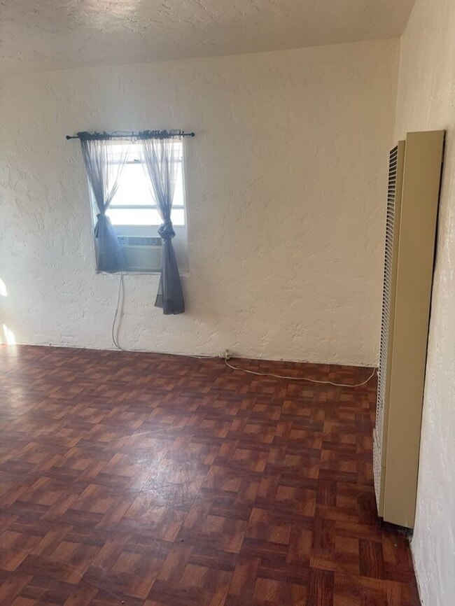 Photo - 204 W Kelso St