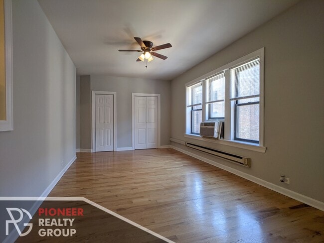 Photo - 3732 N Pine Grove Ave Unit 3720.5-W2