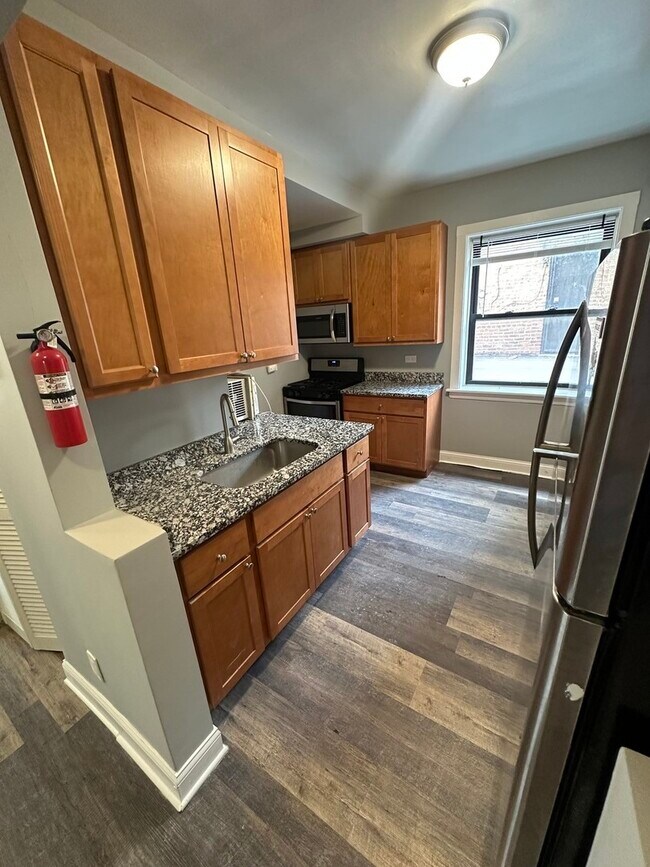 Photo - 1614 N Harding Ave Unit G