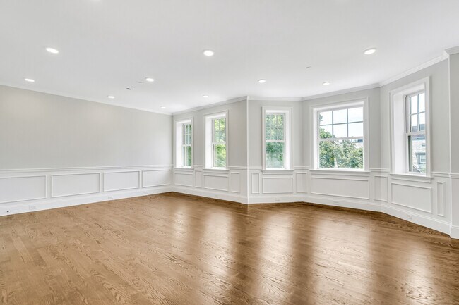 Photo - 128 Longwood Ave