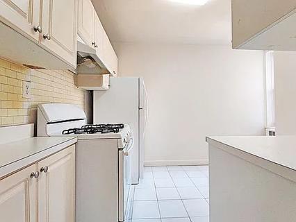 Photo - 5620 Netherland Ave