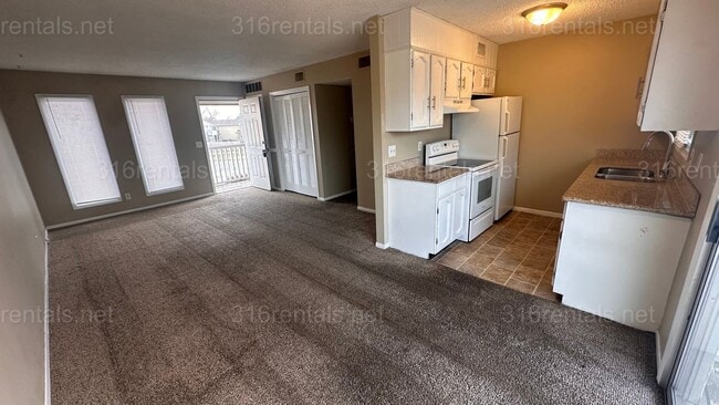 Building Photo - COMING SOON, PLEASE CHECK BACK. Unit 6716 W Par Lane  4