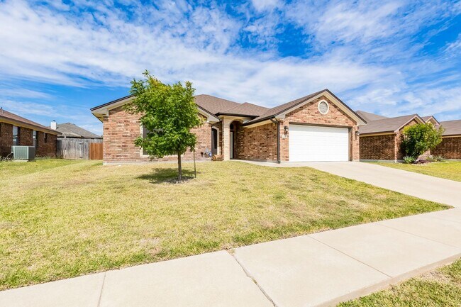 2807 Natural Ln