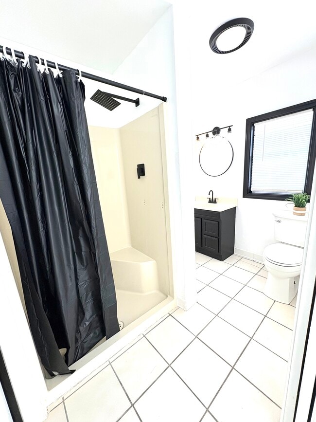 Photo - 14 Hackmatack St