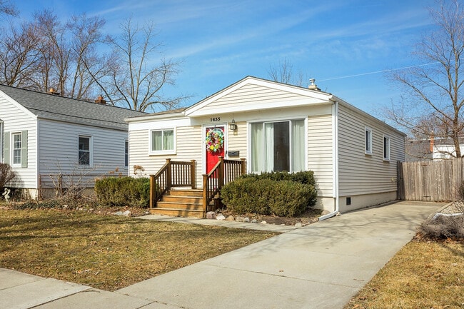 Photo - 1635 Cole St