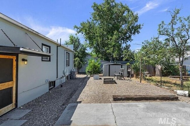 Photo - Top unit of Duplex